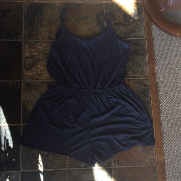 H&M Rompers - Picture 2 of 2